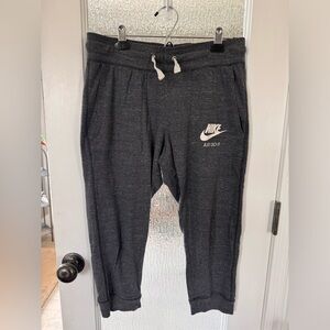 Nike capri lounge pants